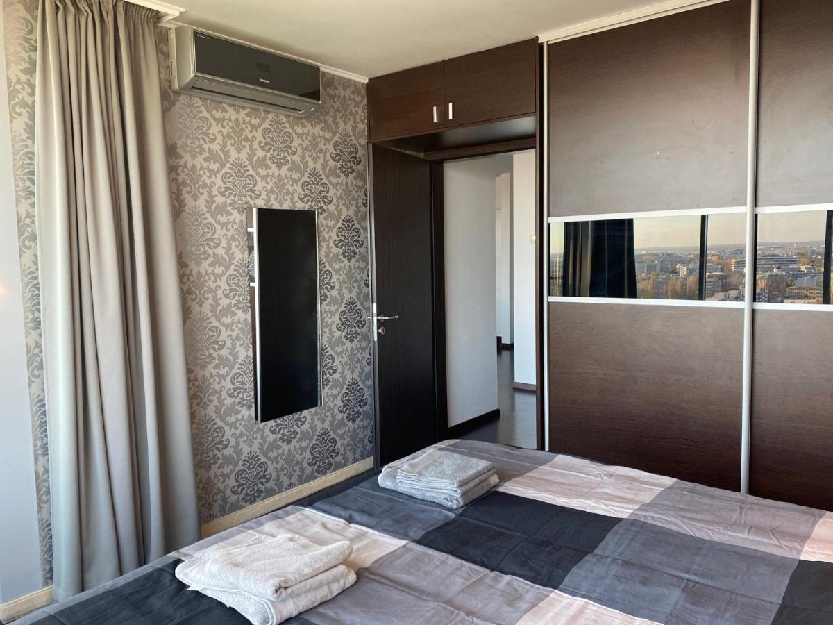 Fantastic View From The 20Th Floor Apartment Bratislava Exterior foto