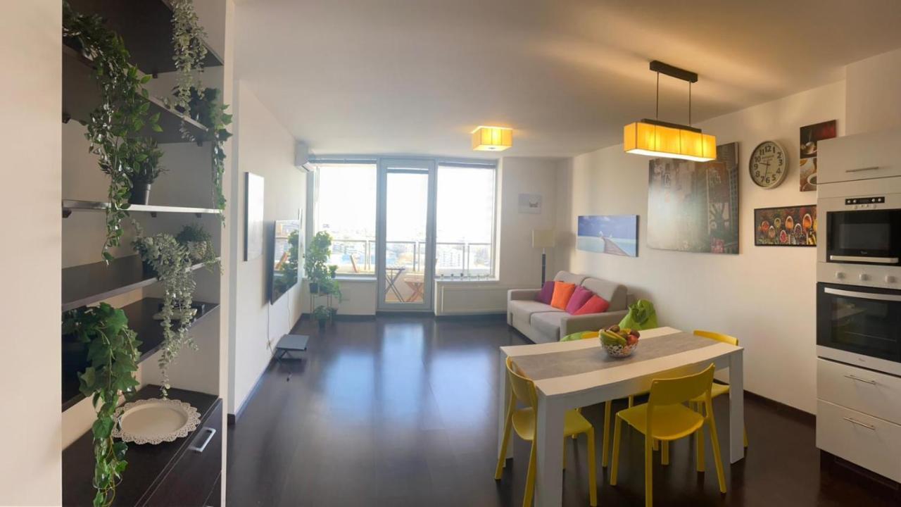 Fantastic View From The 20Th Floor Apartment Bratislava Exterior foto