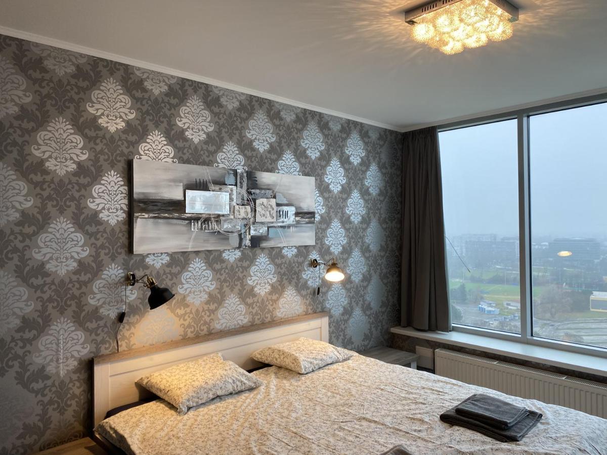 Fantastic View From The 20Th Floor Apartment Bratislava Exterior foto