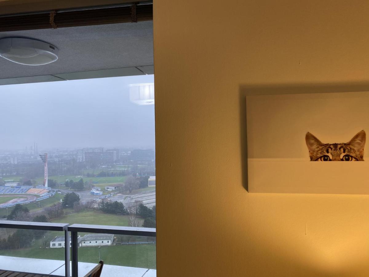 Fantastic View From The 20Th Floor Apartment Bratislava Exterior foto