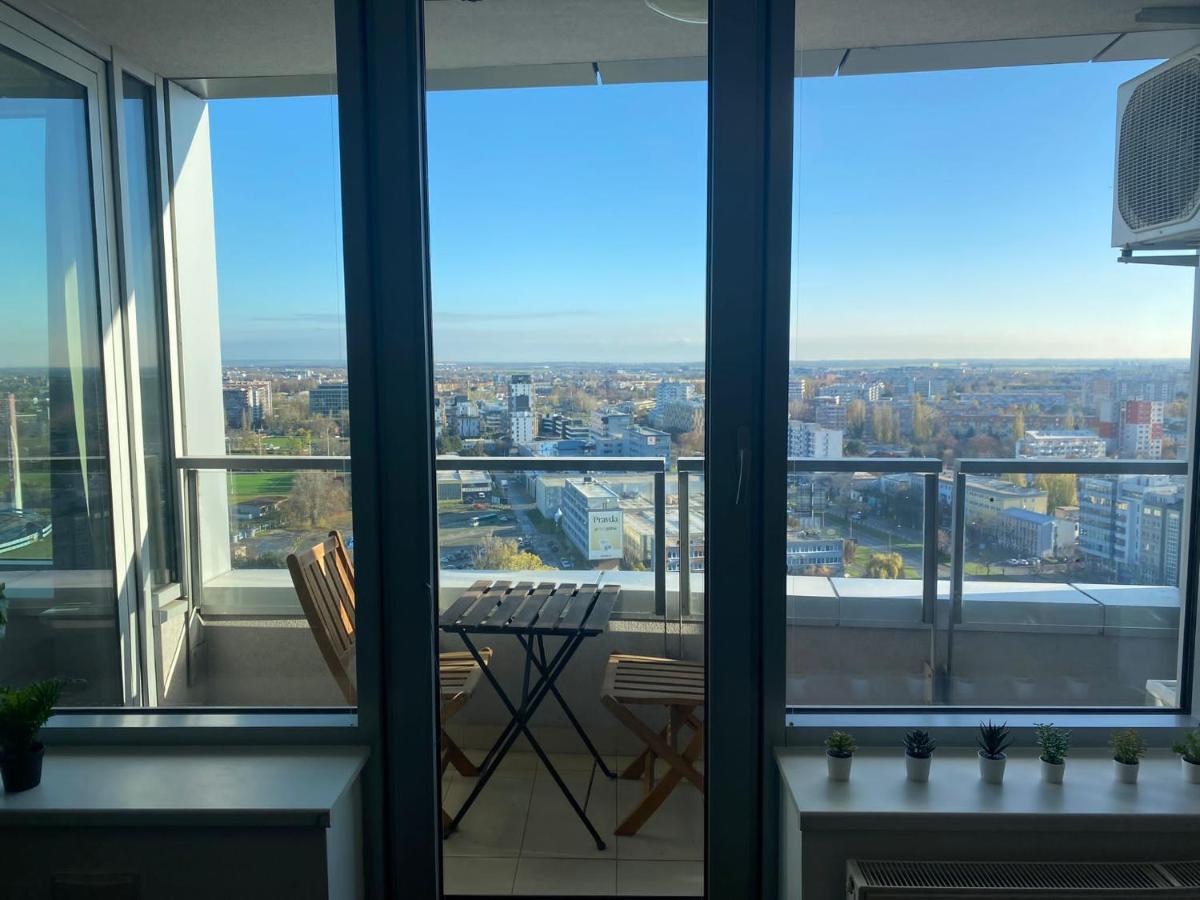 Fantastic View From The 20Th Floor Apartment Bratislava Exterior foto